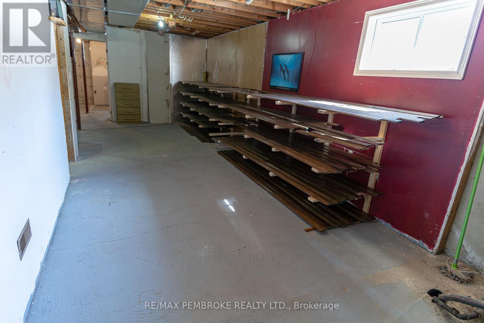 1718 Black Bay Road, Petawawa, Ontario  K8H 2W8 - Photo 30 - X12964222