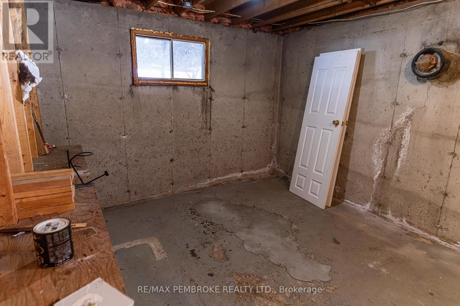 1718 Black Bay Road, Petawawa, Ontario  K8H 2W8 - Photo 34 - X12964222