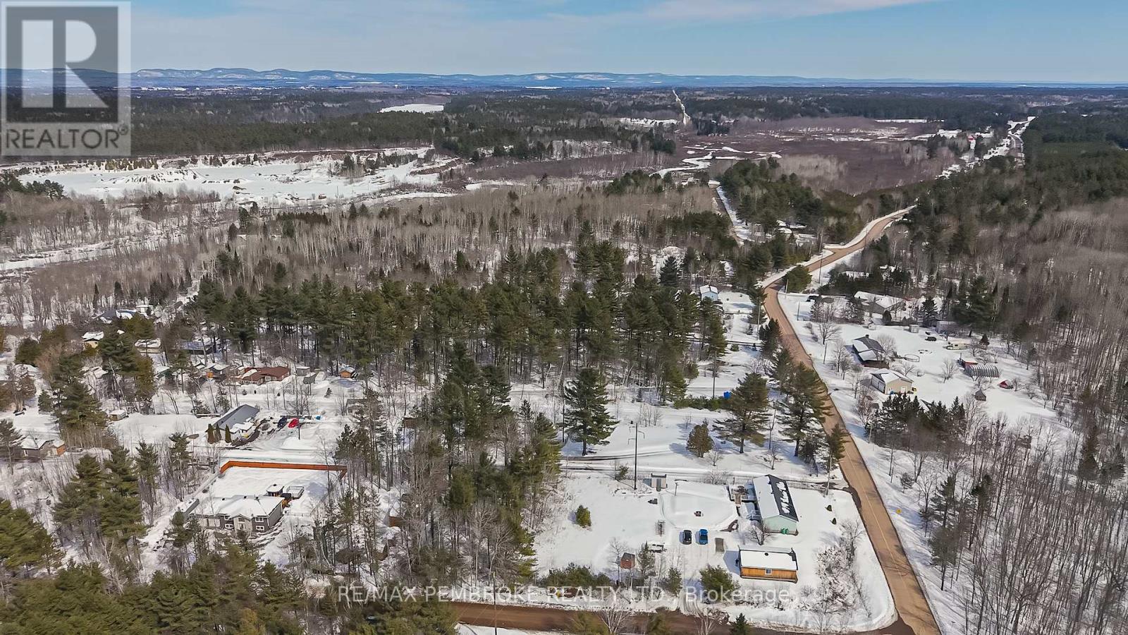 1718 Black Bay Road, Petawawa, Ontario  K8H 2W8 - Photo 41 - X12964222