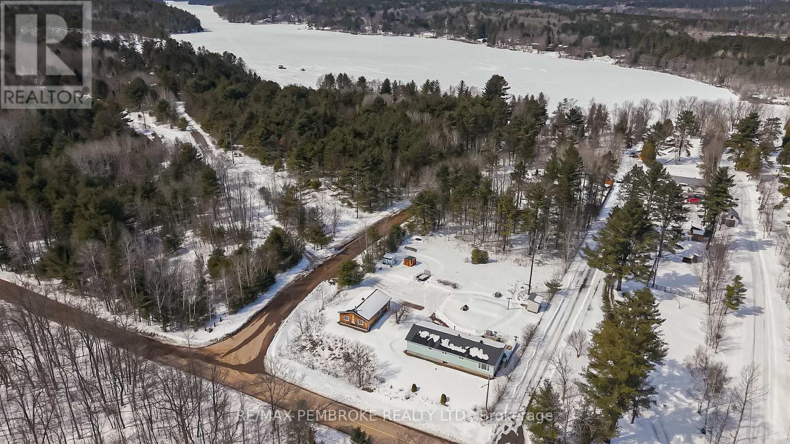 1718 Black Bay Road, Petawawa, Ontario  K8H 2W8 - Photo 46 - X12964222