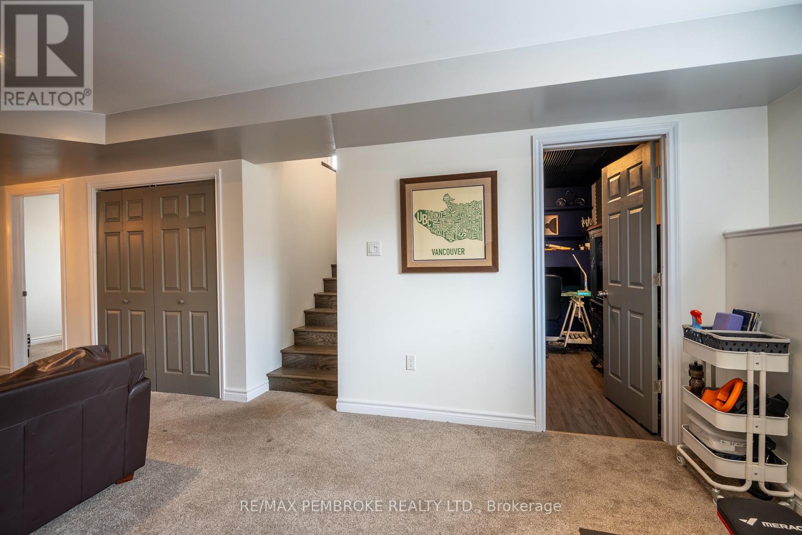 17 Dustin Drive, Petawawa, Ontario  K8H 0G3 - Photo 29 - X12964244