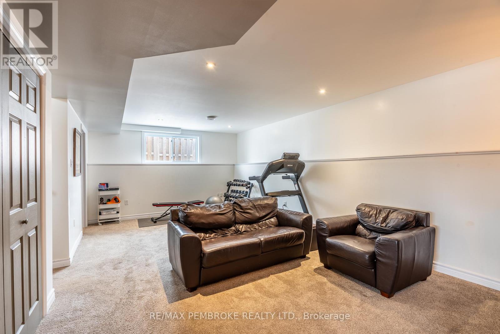 17 Dustin Drive, Petawawa, Ontario  K8H 0G3 - Photo 30 - X12964244