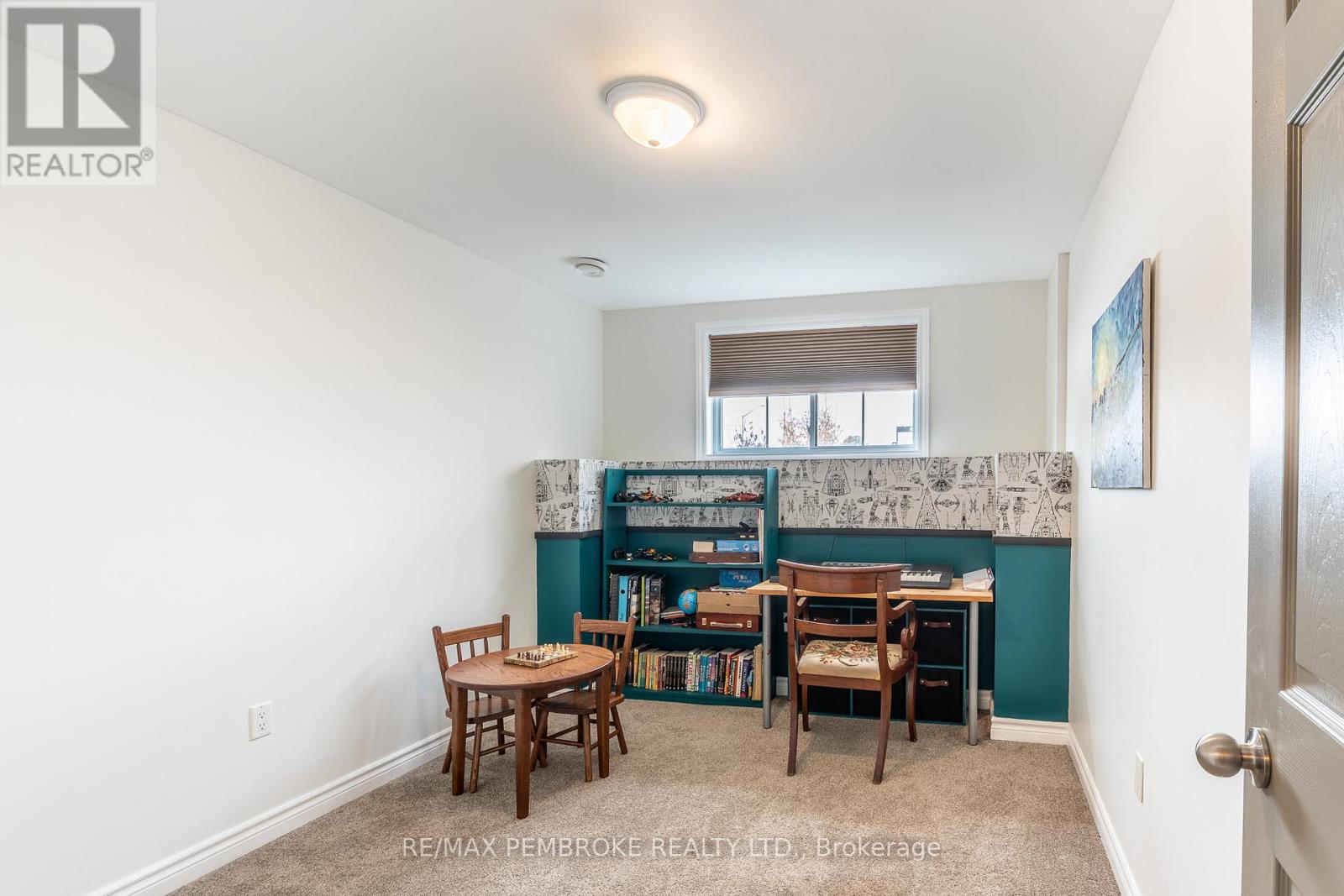 17 Dustin Drive, Petawawa, Ontario  K8H 0G3 - Photo 34 - X12964244