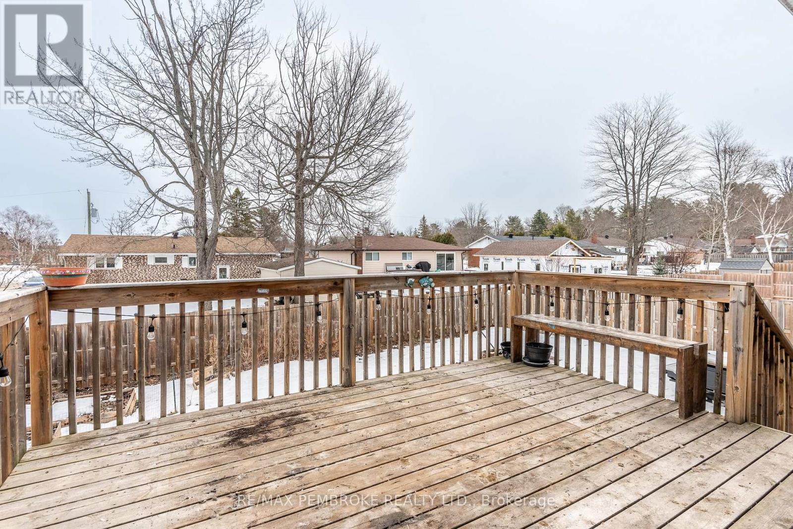 17 Dustin Drive, Petawawa, Ontario  K8H 0G3 - Photo 41 - X12964244