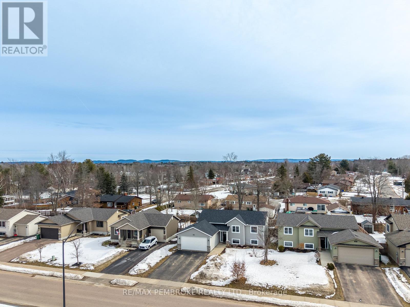 17 Dustin Drive, Petawawa, Ontario  K8H 0G3 - Photo 42 - X12964244