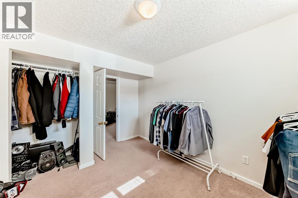 19 Meadowview Road SW, Calgary, Alberta  T2V 1V9 - Photo 36 - A2299309