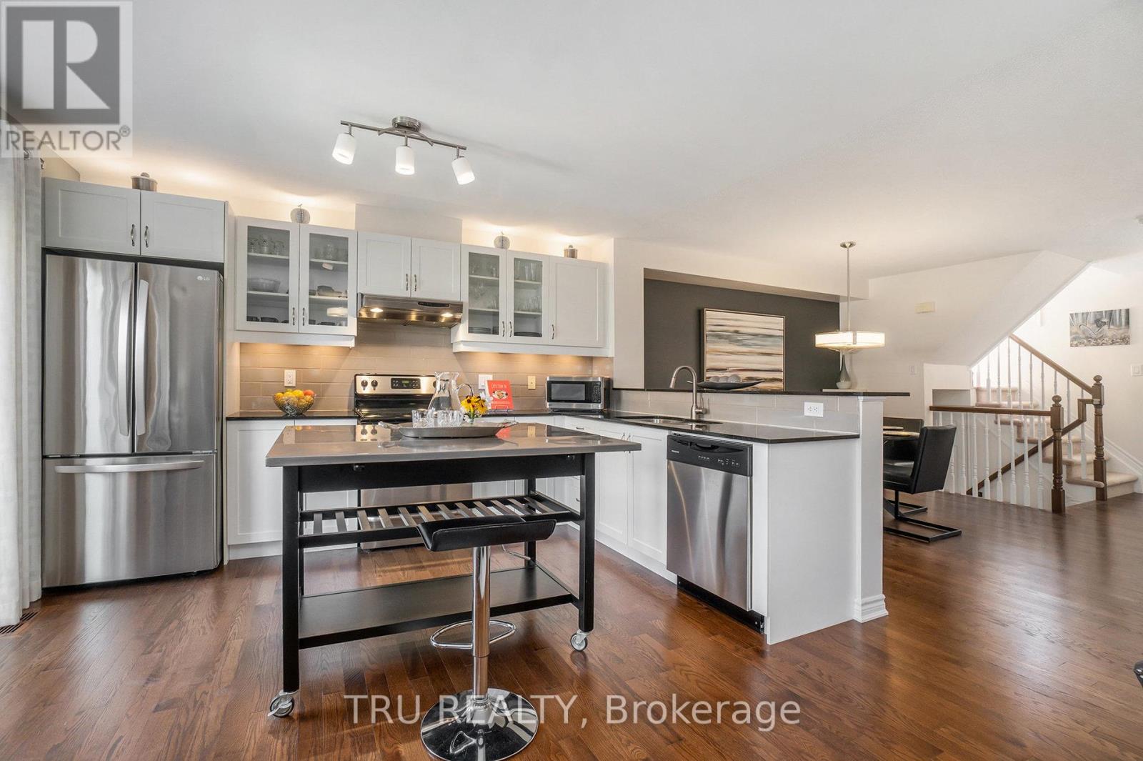 567 Millars Sound Way, Ottawa, Ontario  K2J 6K5 - Photo 8 - X12964236