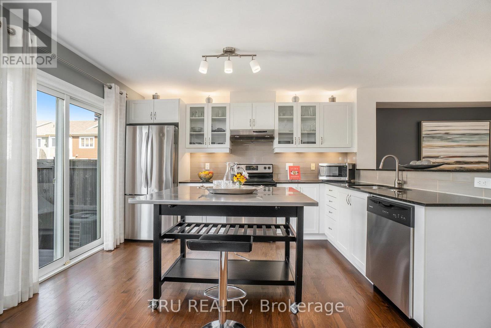 567 Millars Sound Way, Ottawa, Ontario  K2J 6K5 - Photo 9 - X12964236