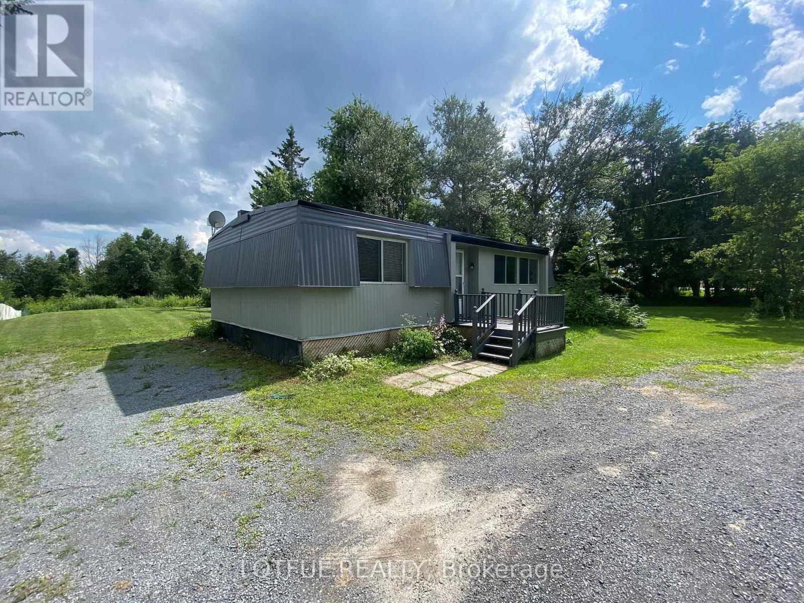 7594 Flewellyn Road, Ottawa, Ontario  K2S 1B6 - Photo 10 - X12964306