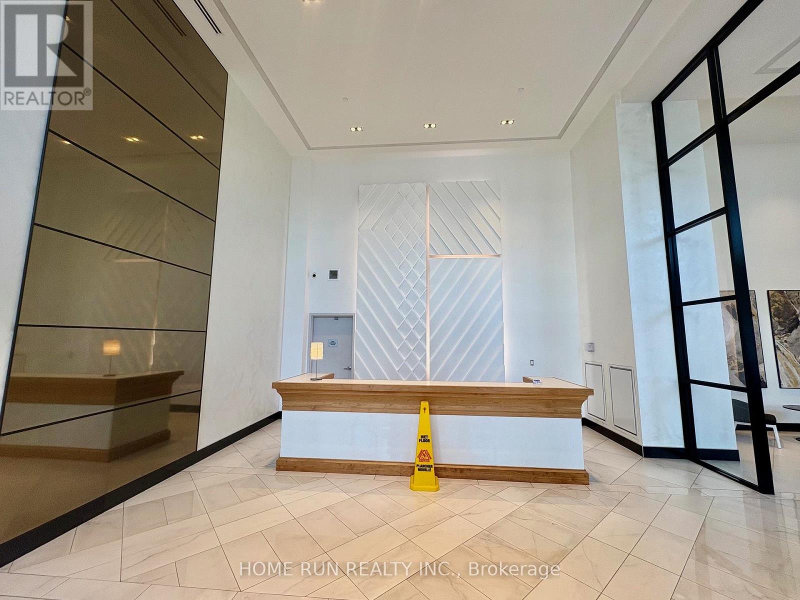 3 - 255 Bay Street, Ottawa, Ontario  K1R 0C5 - Photo 2 - X12964618