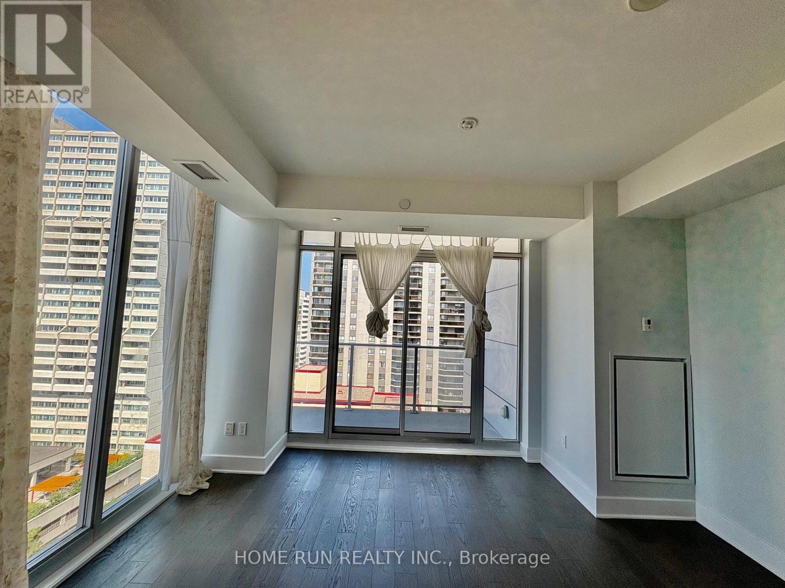 3 - 255 Bay Street, Ottawa, Ontario  K1R 0C5 - Photo 8 - X12964618