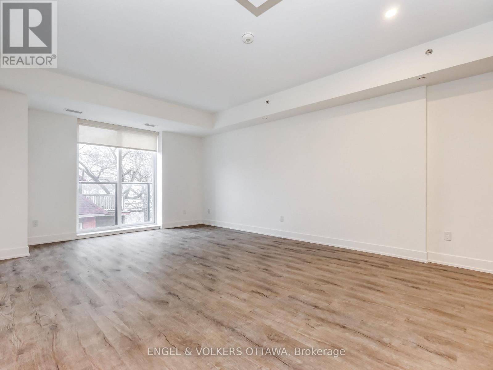 302 - 280 Crichton Street, Ottawa, Ontario  K1M 1W4 - Photo 8 - X12964640