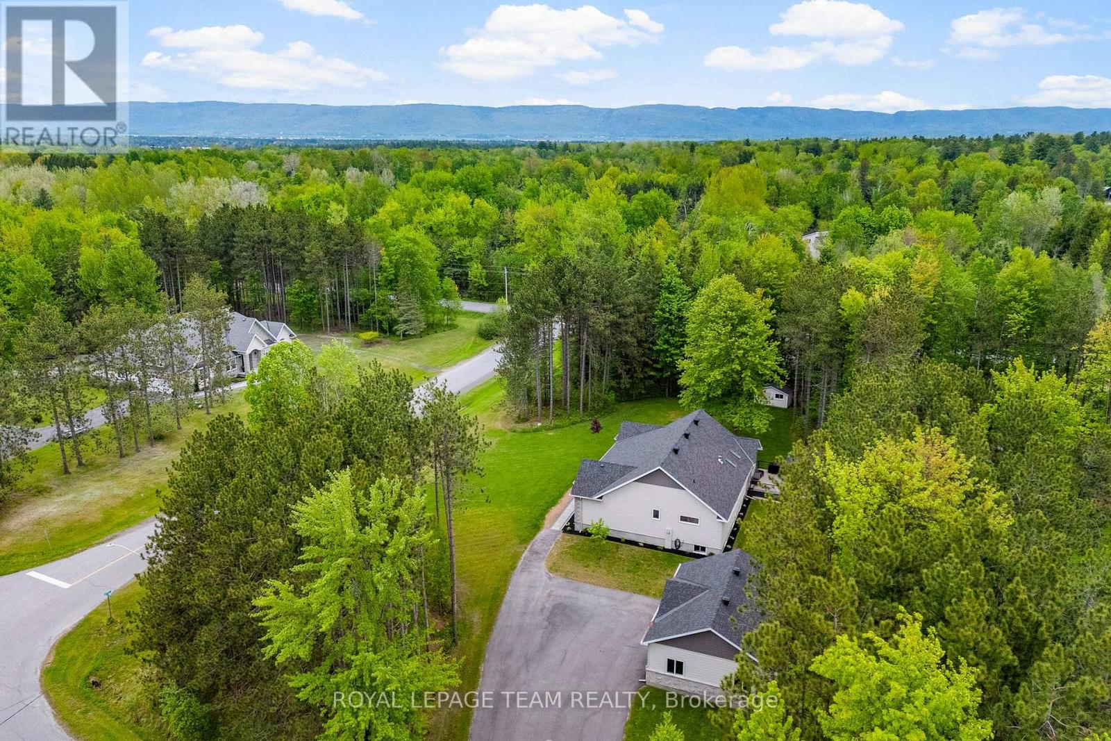 108 Royal Troon Lane, Ottawa, Ontario  K0A 1T0 - Photo 46 - X12964702