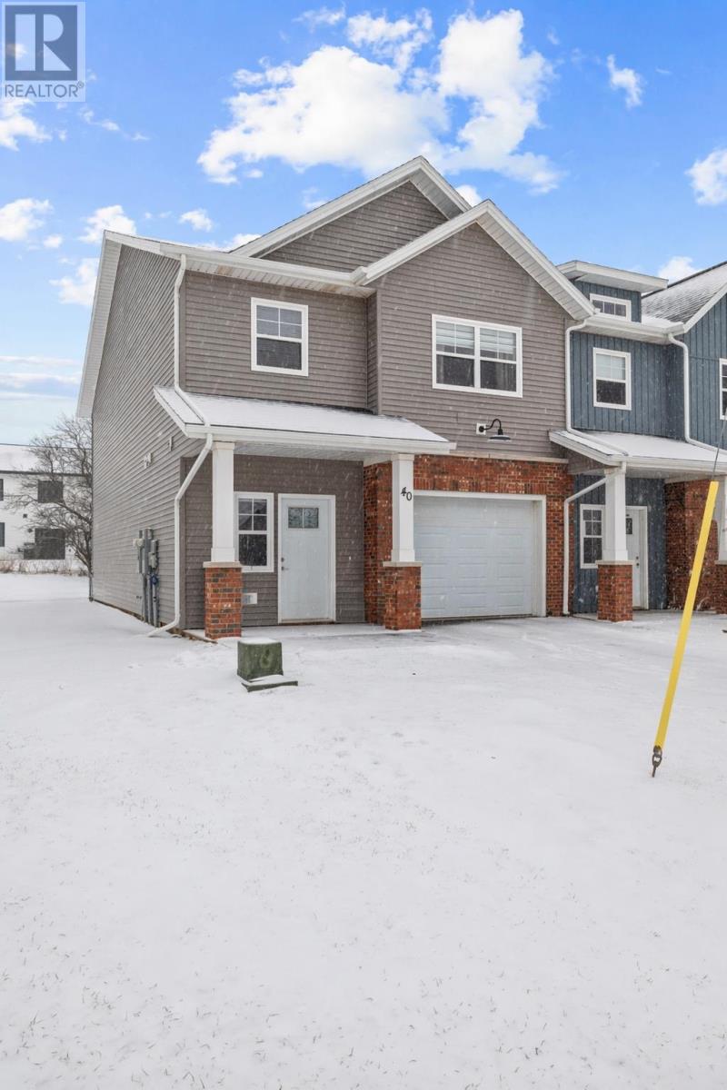 40 Woodhouse Court, Stratford, Prince Edward Island  C1B 4L2 - Photo 2 - 202606456