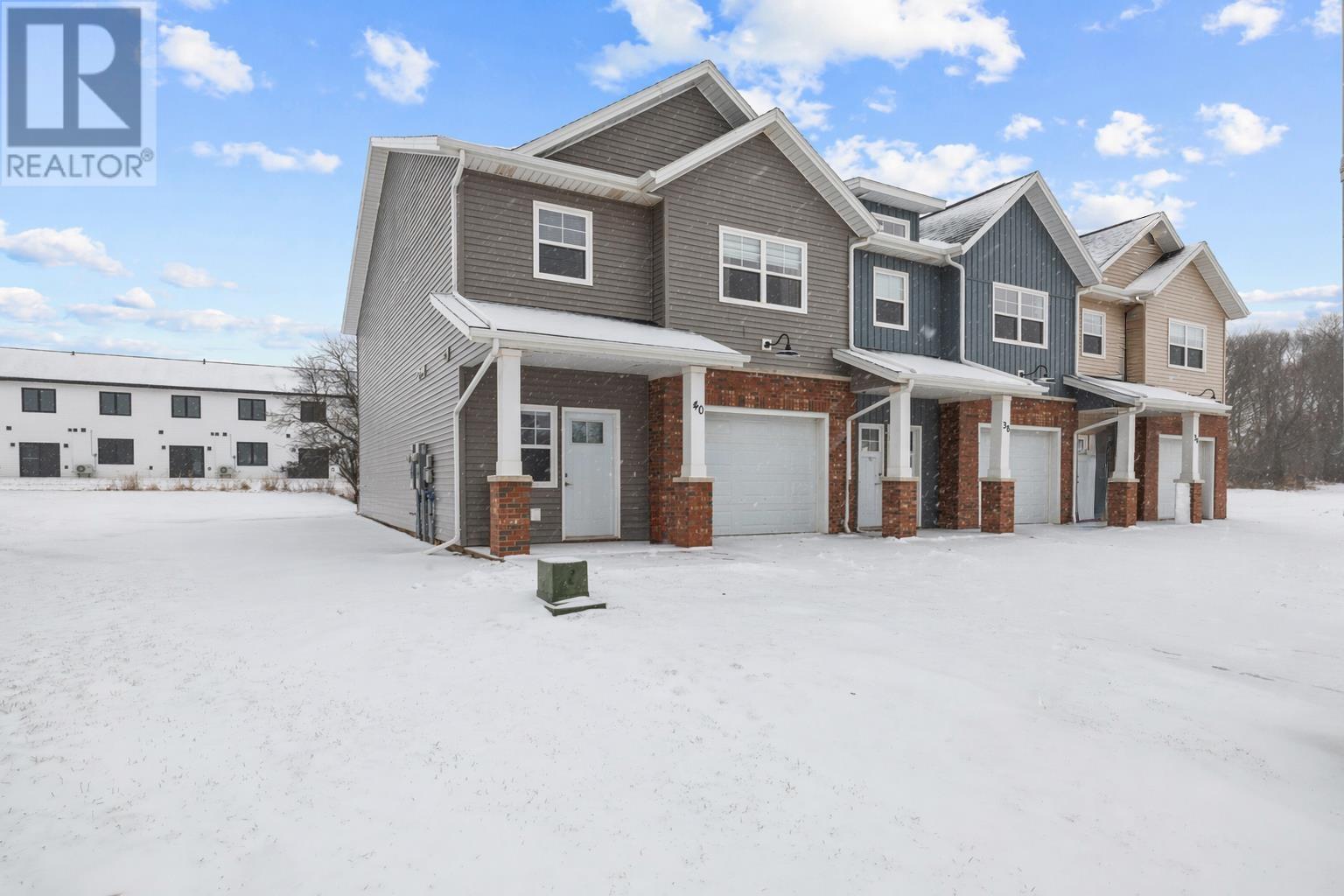 40 Woodhouse Court, Stratford, Prince Edward Island  C1B 4L2 - Photo 4 - 202606456