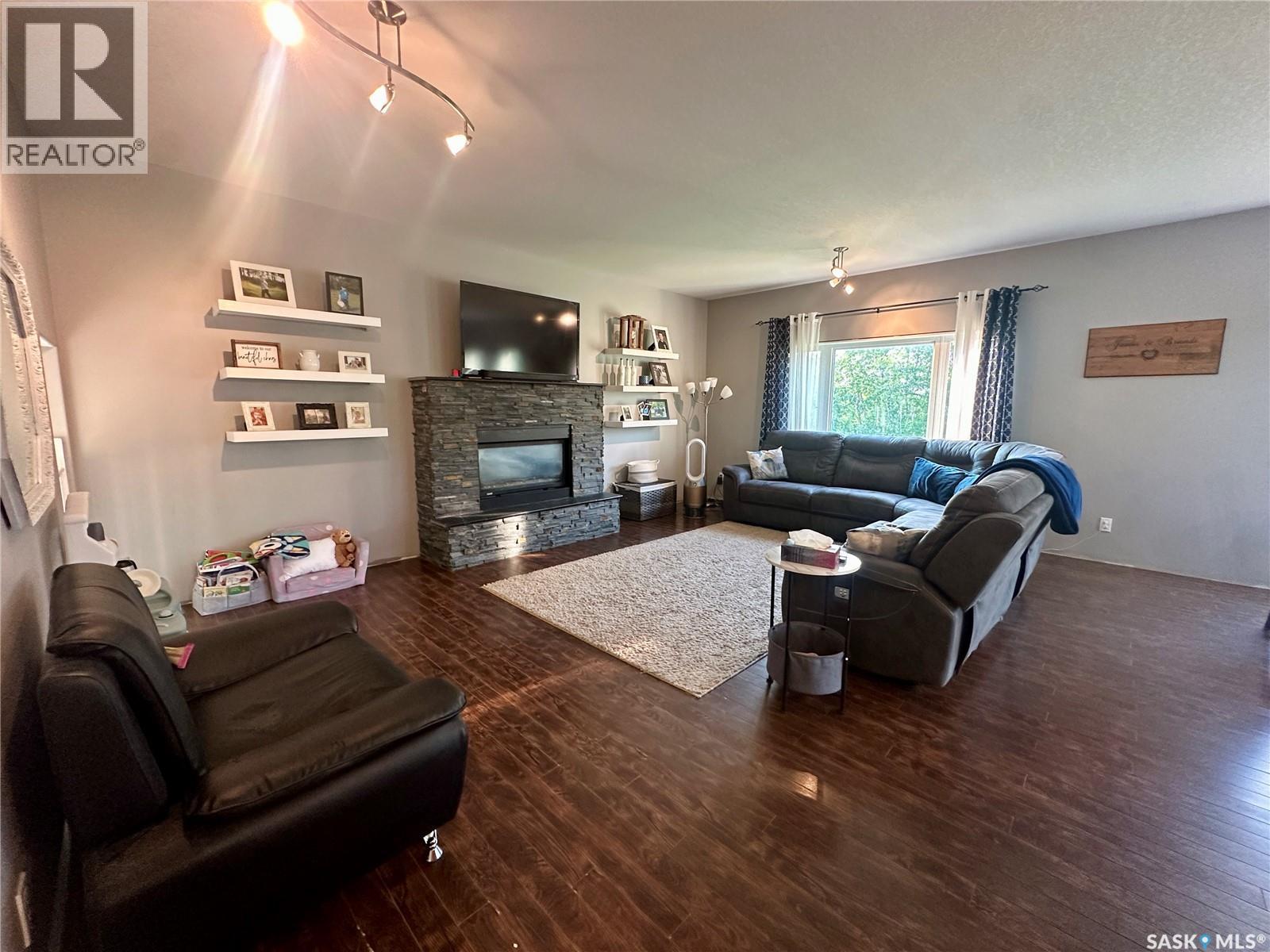 205 Roberts Avenue, Canora, Saskatchewan  S0A 0L0 - Photo 4 - SK032223