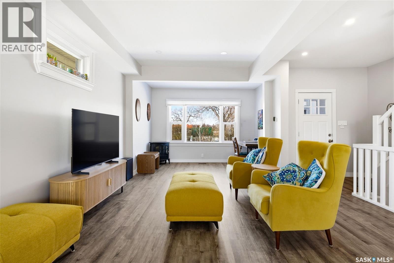 3809 Victoria Avenue, Regina, Saskatchewan  S4T 1M6 - Photo 5 - SK032171