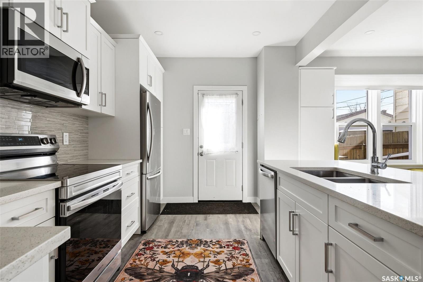 3809 Victoria Avenue, Regina, Saskatchewan  S4T 1M6 - Photo 9 - SK032171