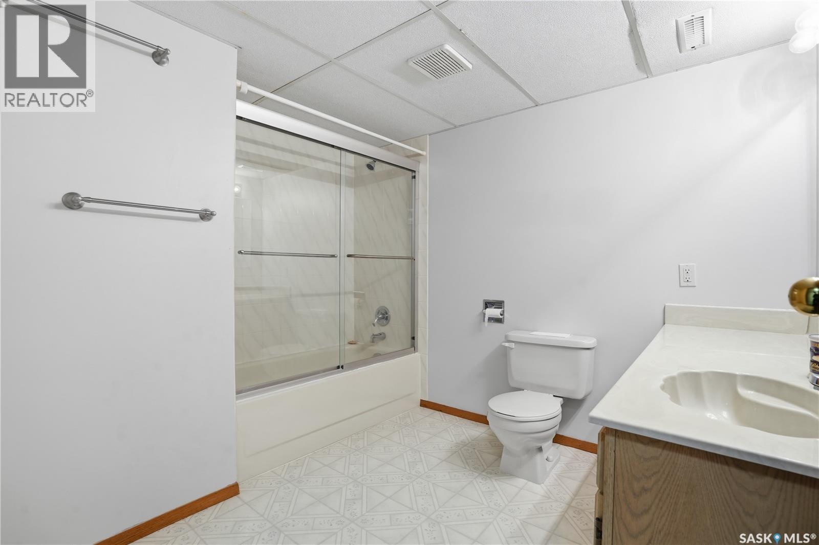 681 Canada Street, Central Butte, Saskatchewan  S0H 0T0 - Photo 32 - SK032097