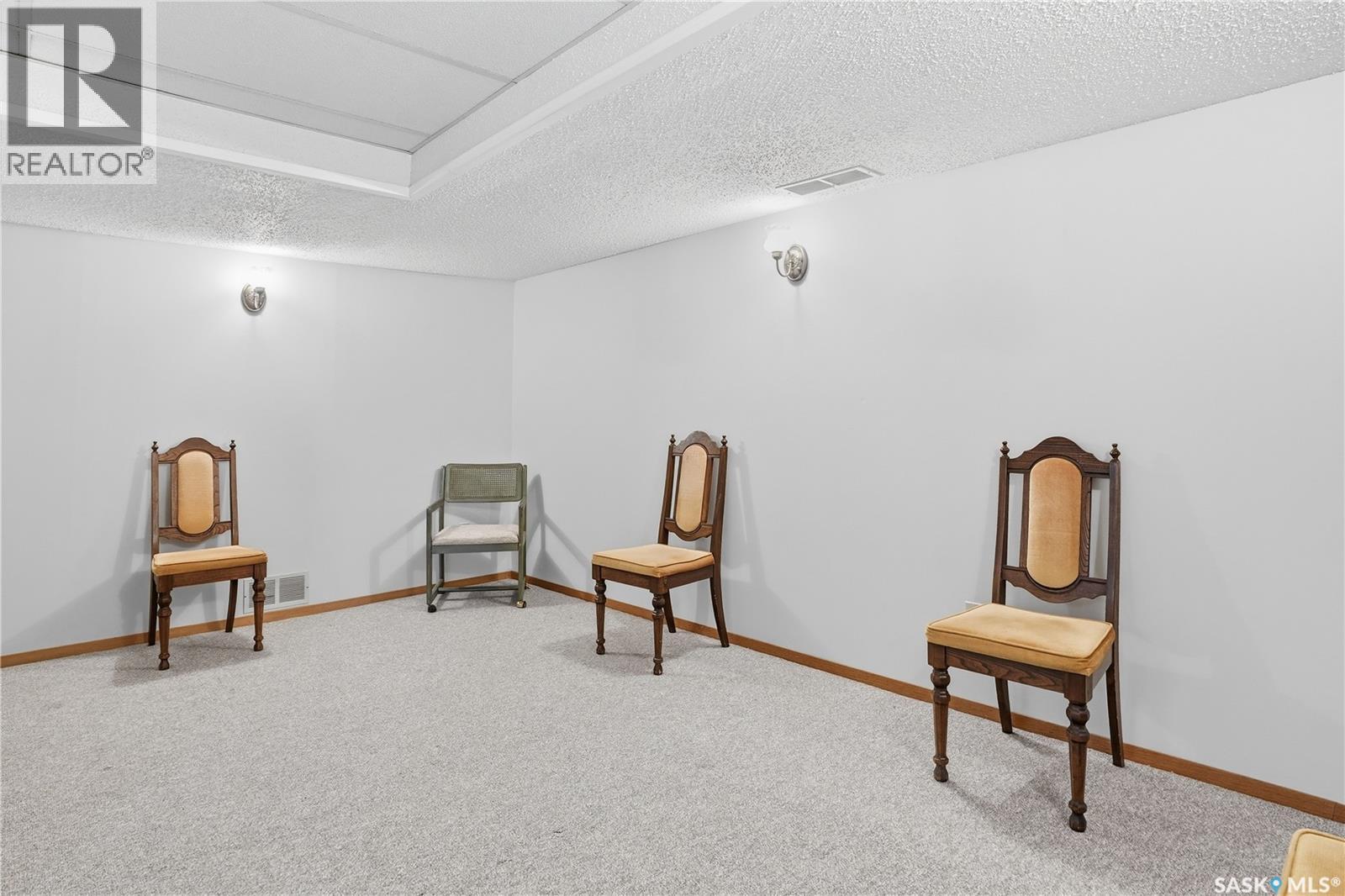 681 Canada Street, Central Butte, Saskatchewan  S0H 0T0 - Photo 41 - SK032097