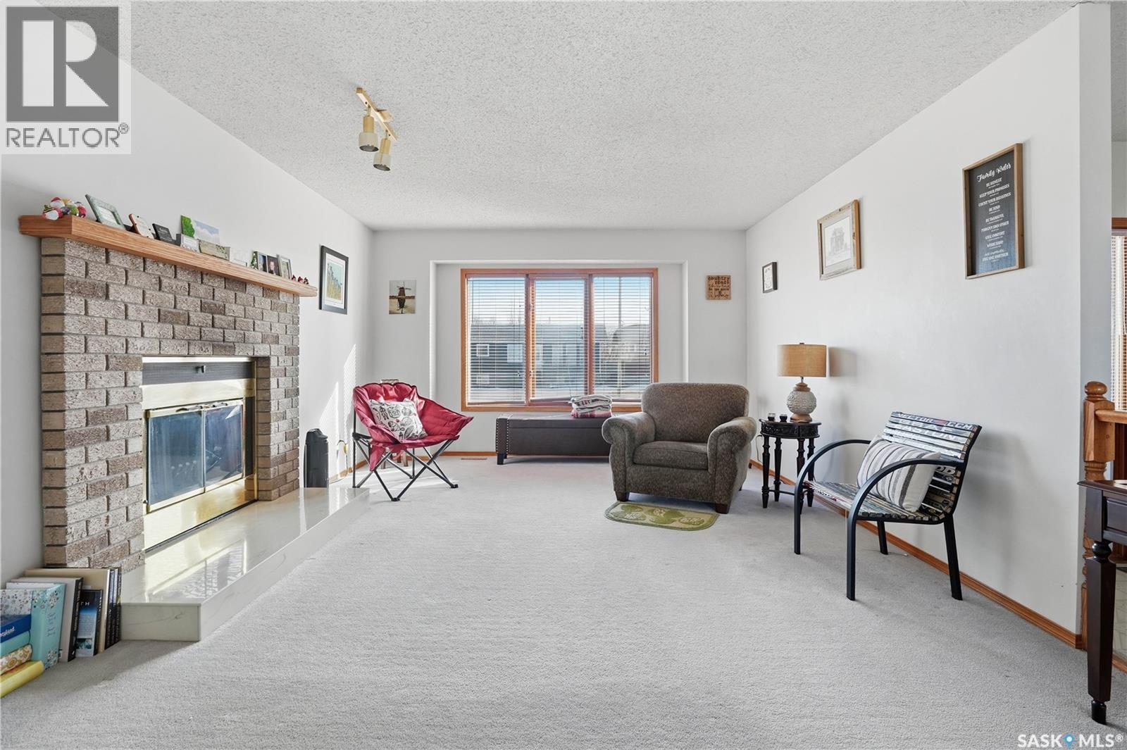 681 Canada Street, Central Butte, Saskatchewan  S0H 0T0 - Photo 5 - SK032097