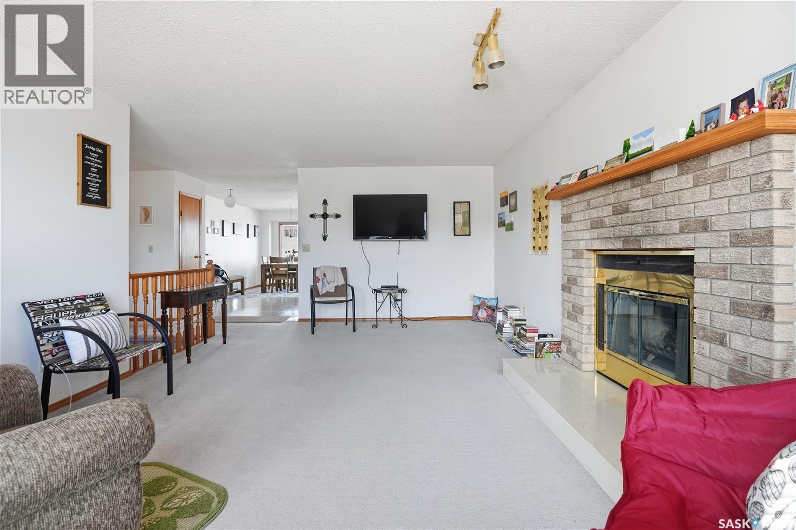 681 Canada Street, Central Butte, Saskatchewan  S0H 0T0 - Photo 7 - SK032097