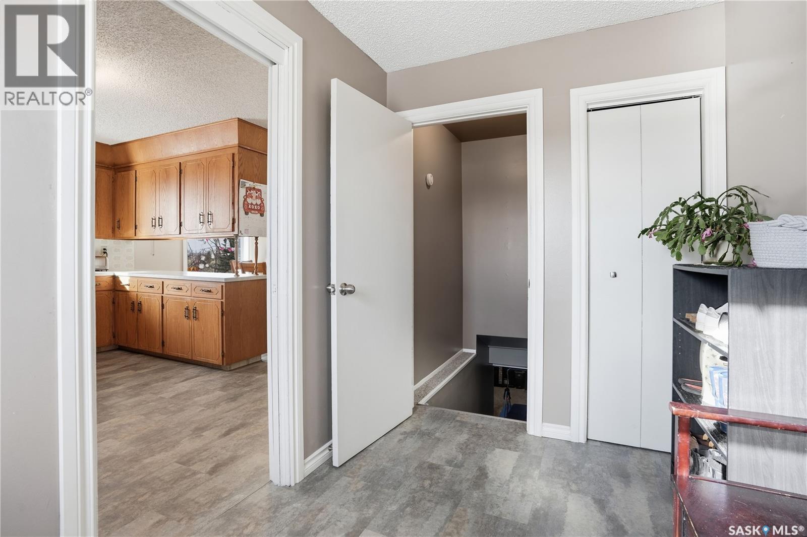 Hallborg Acreage, Chaplin Rm No. 164, Saskatchewan  S0H 0V0 - Photo 5 - SK032011