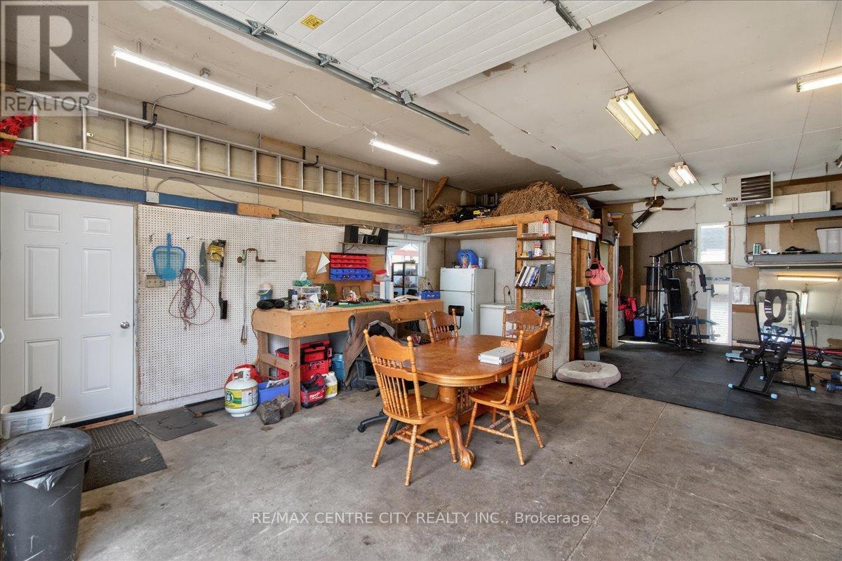 106 Metcalfe Street E, Strathroy-Caradoc, Ontario  N7G 1P3 - Photo 28 - X12963996