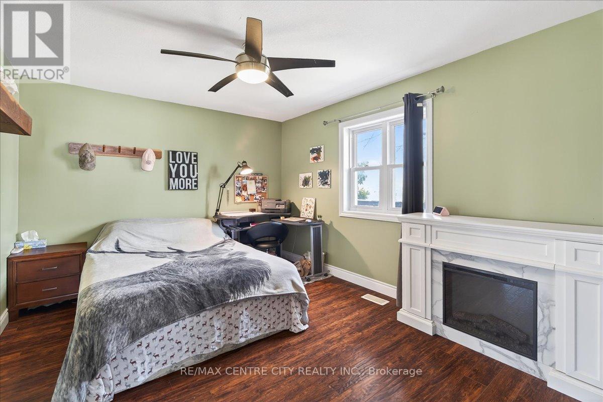 106 Metcalfe Street E, Strathroy-Caradoc, Ontario  N7G 1P3 - Photo 17 - X12963996