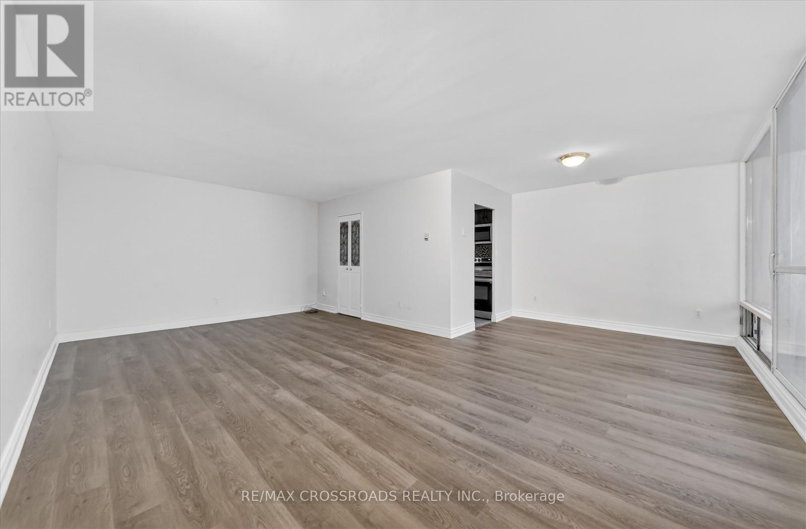 1109 - 1 Massey Square, Toronto, Ontario  M4C 5L4 - Photo 13 - E12802456