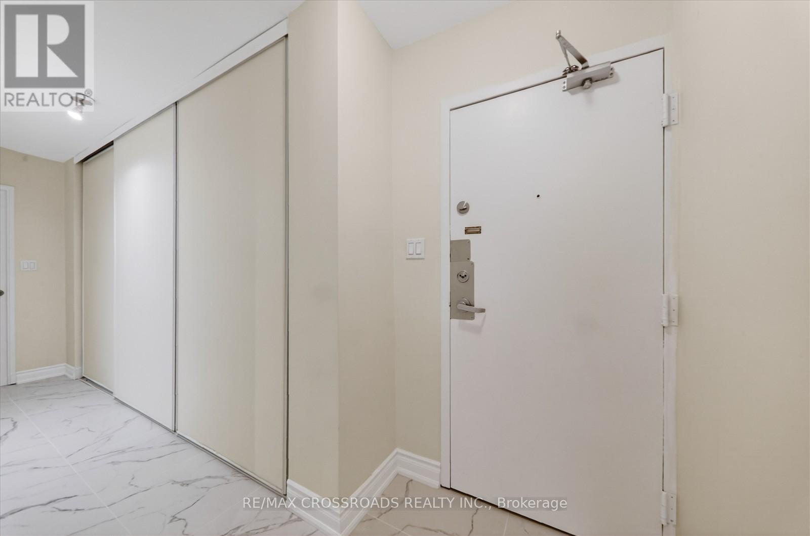 1109 - 1 Massey Square, Toronto, Ontario  M4C 5L4 - Photo 9 - E12802456