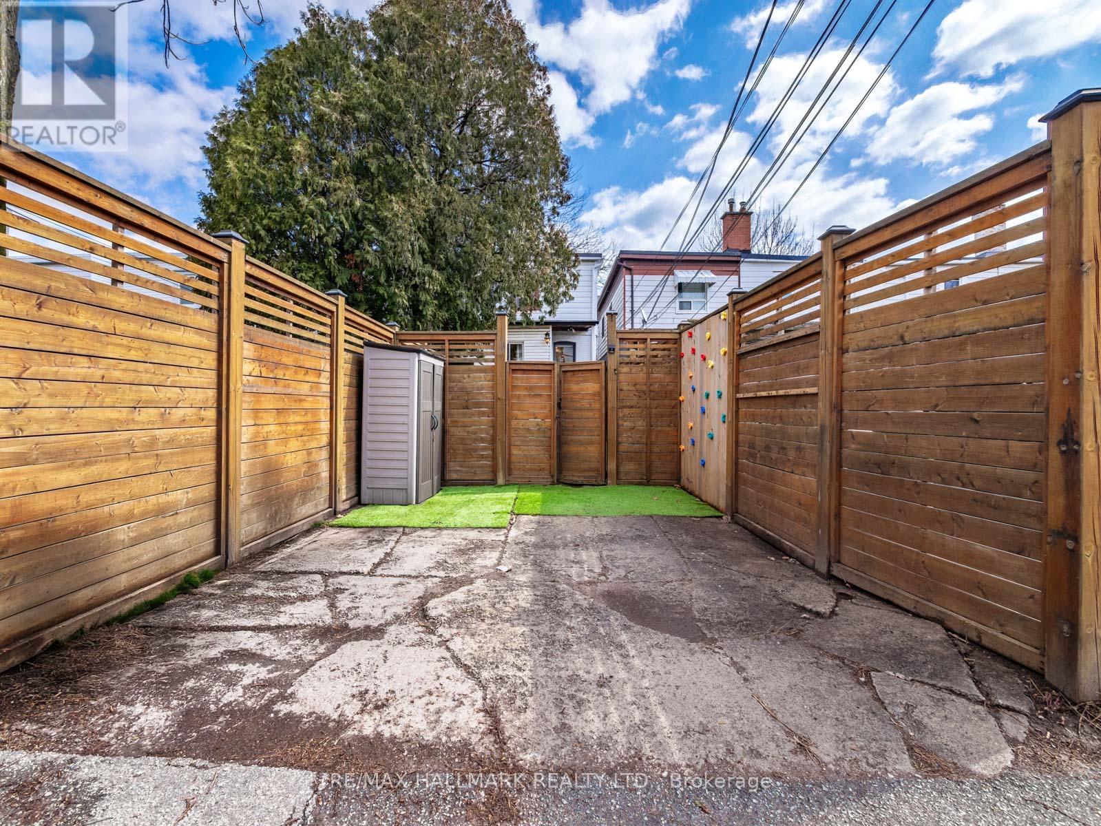 38 Larchmount Avenue, Toronto, Ontario  M4M 2Y7 - Photo 29 - E12963744