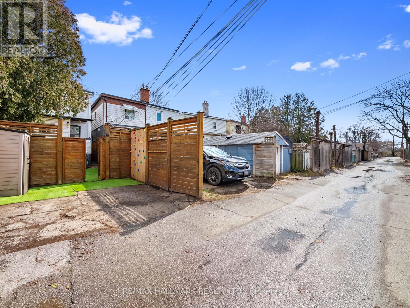 38 Larchmount Avenue, Toronto, Ontario  M4M 2Y7 - Photo 30 - E12963744