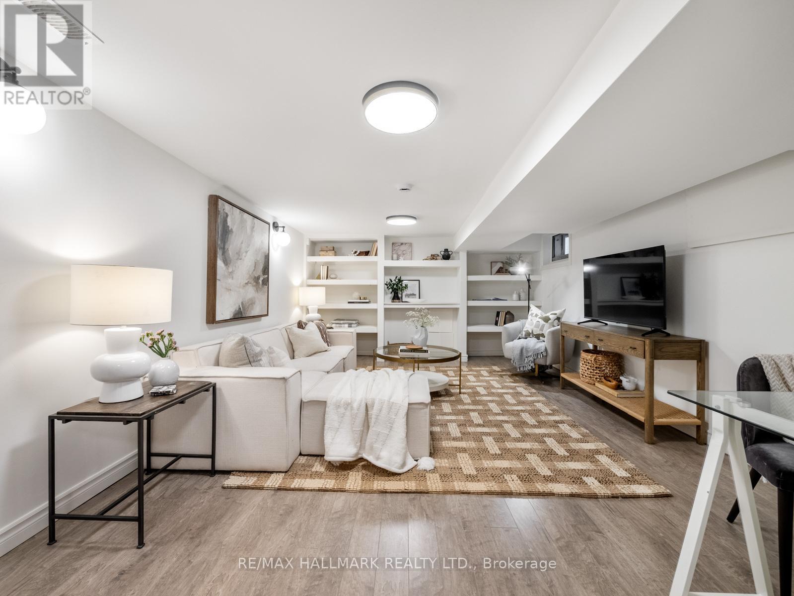 38 Larchmount Avenue, Toronto, Ontario  M4M 2Y7 - Photo 20 - E12963744