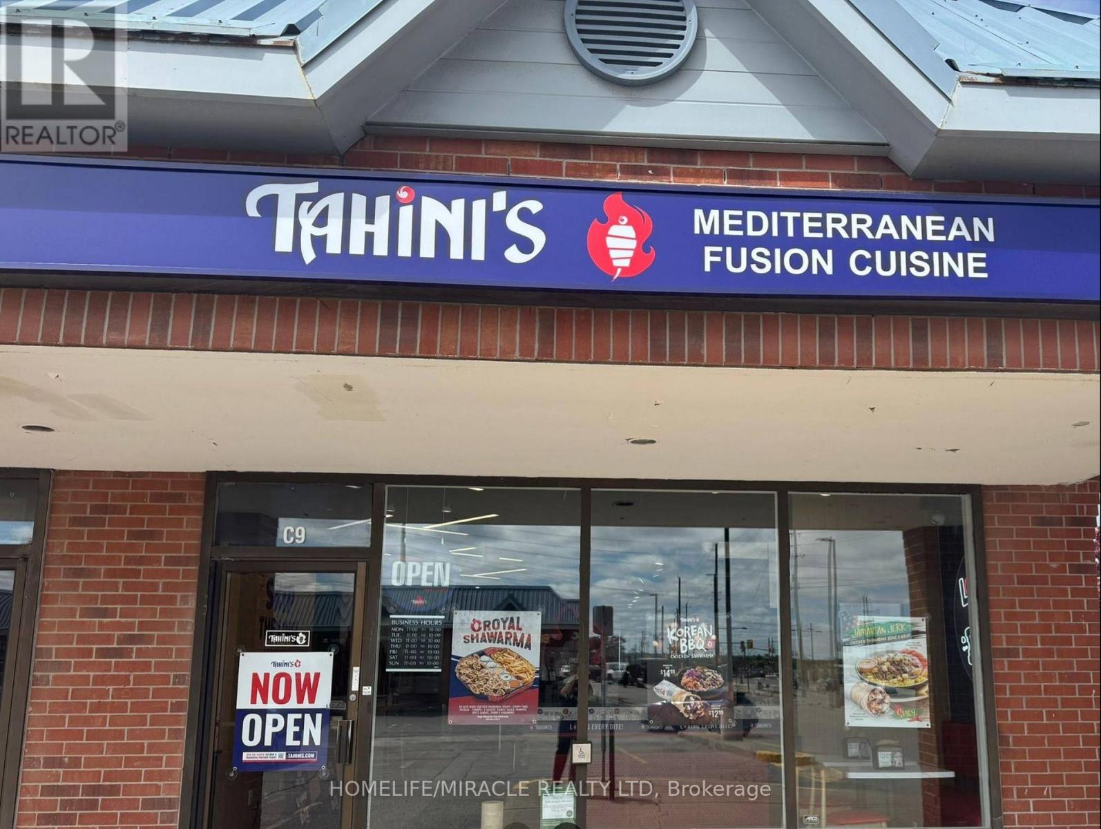 17480 YONGE STREET, newmarket (glenway estates), Ontario