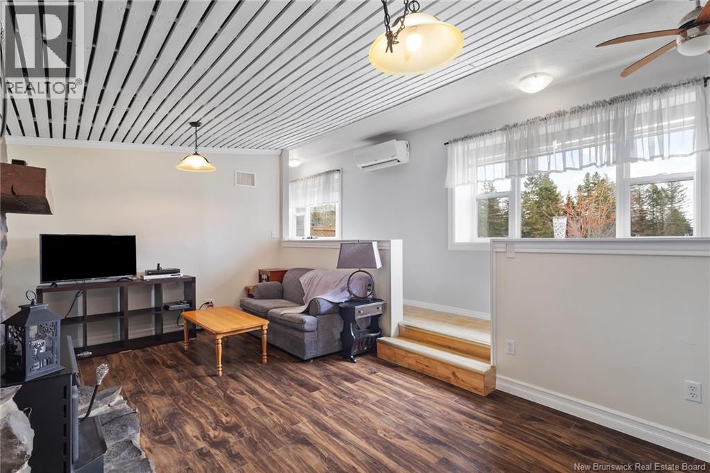 1520 Cox Point Road, Cumberland Bay, New Brunswick  E4A 2Z7 - Photo 12 - NB136610