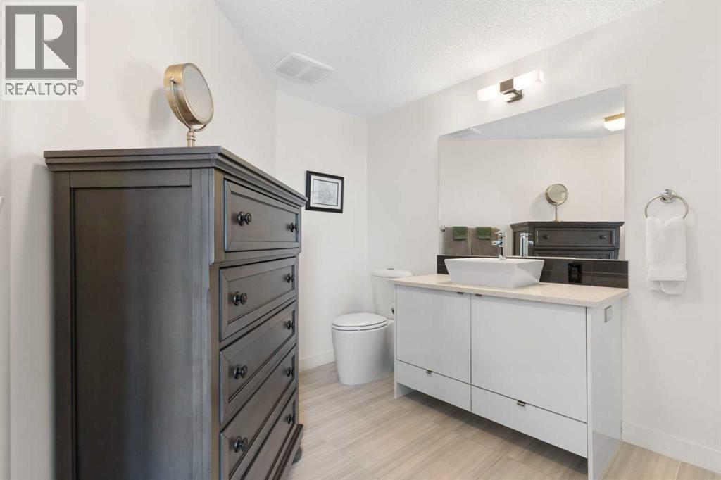 227, 15 Aspenmont Heights SW, Calgary, Alberta  T3H 0E3 - Photo 29 - A2293655