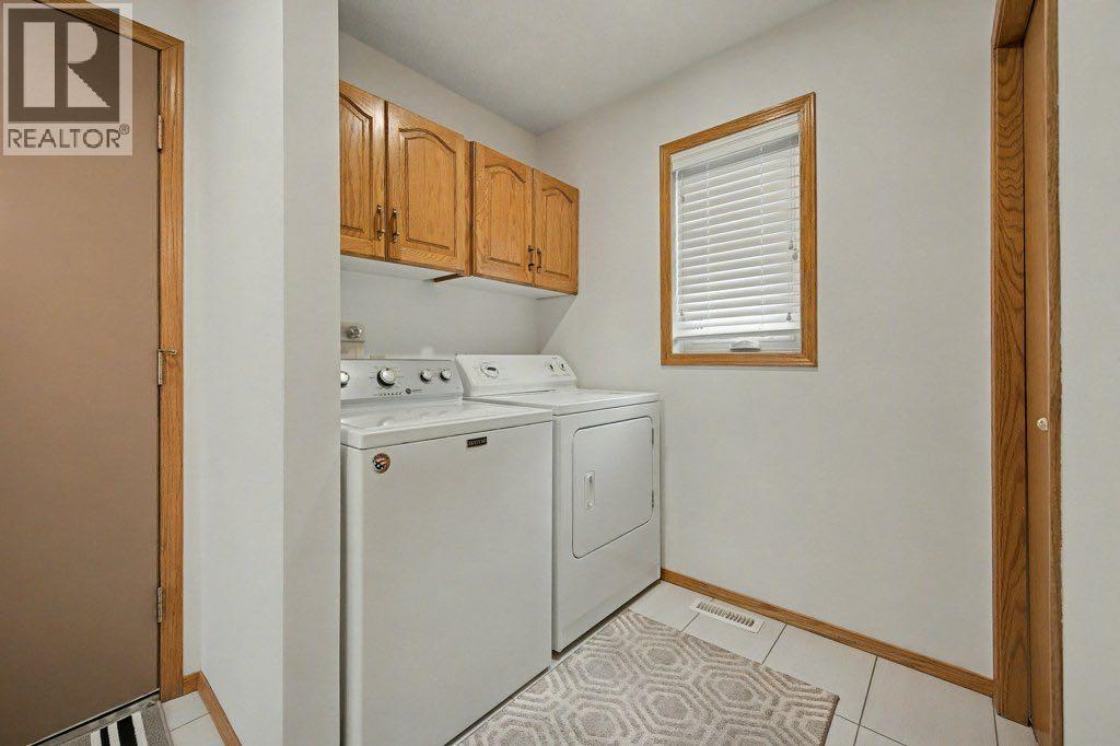 16 Straddock Crescent SW, Calgary, Alberta  T3H 2S8 - Photo 18 - A2297214