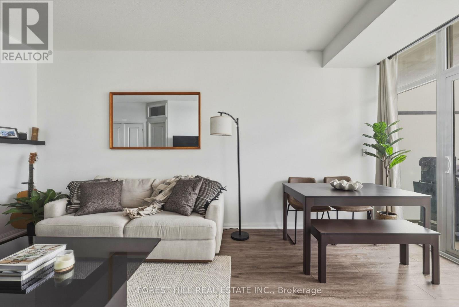 2207 - 75 EAST LIBERTY STREET Toronto (Niagara), ON M6K 3R3