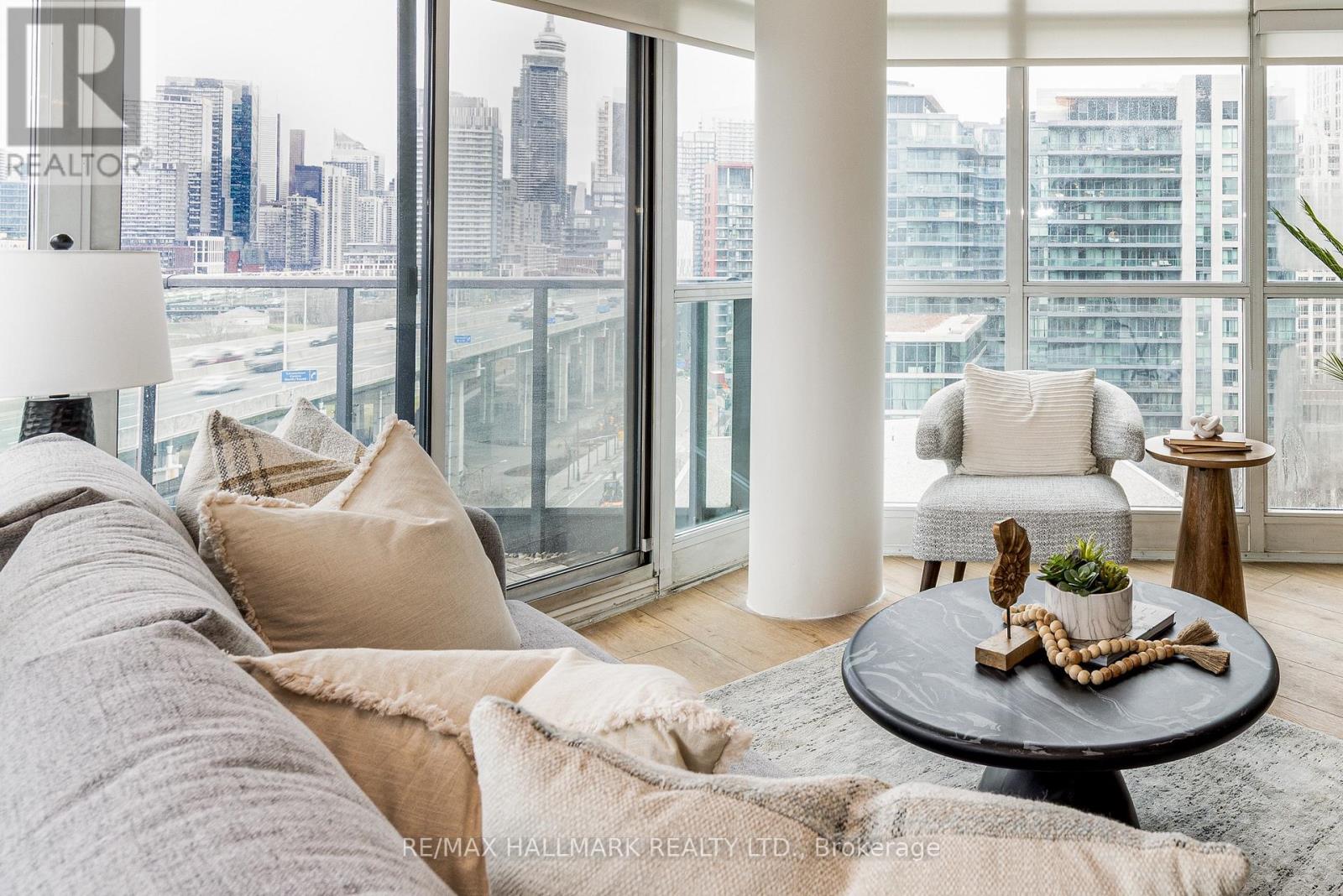 1120 - 231 Fort York Boulevard, Toronto, Ontario  M5V 1B2 - Photo 10 - C12964232