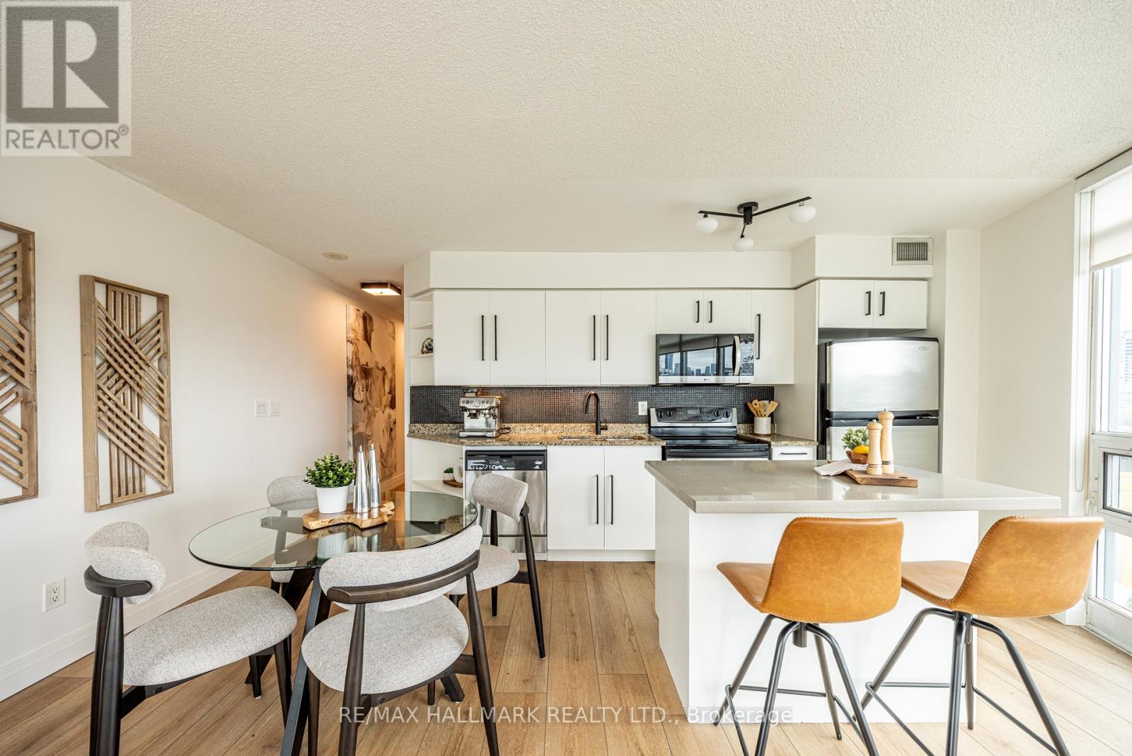 1120 - 231 Fort York Boulevard, Toronto, Ontario  M5V 1B2 - Photo 3 - C12964232