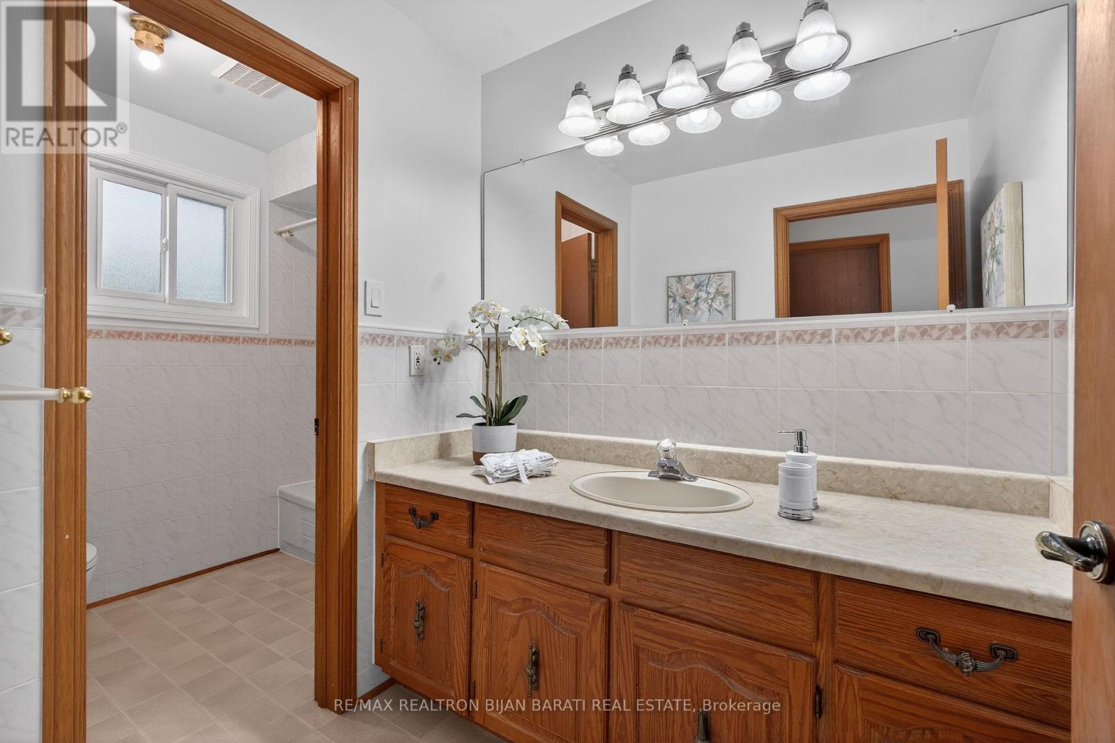 18 Tigerlily Court, Toronto, Ontario  M2M 4E4 - Photo 23 - C12964268