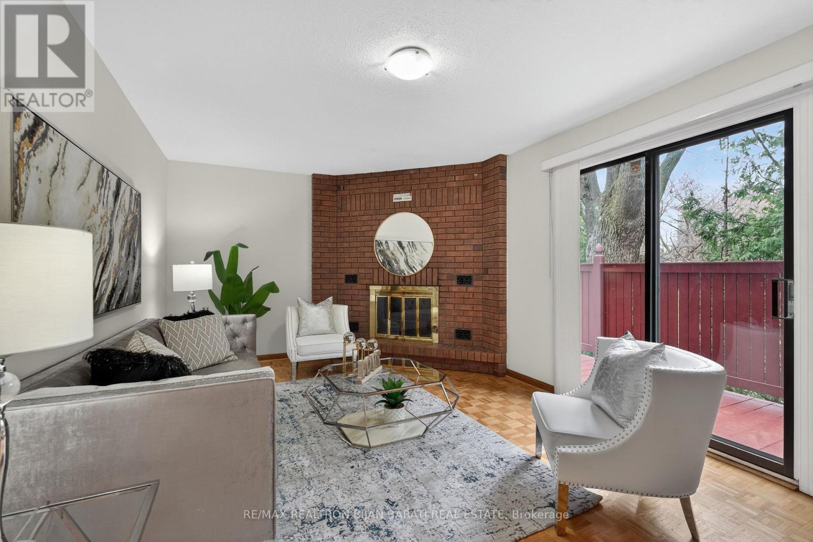 18 Tigerlily Court, Toronto, Ontario  M2M 4E4 - Photo 7 - C12964268