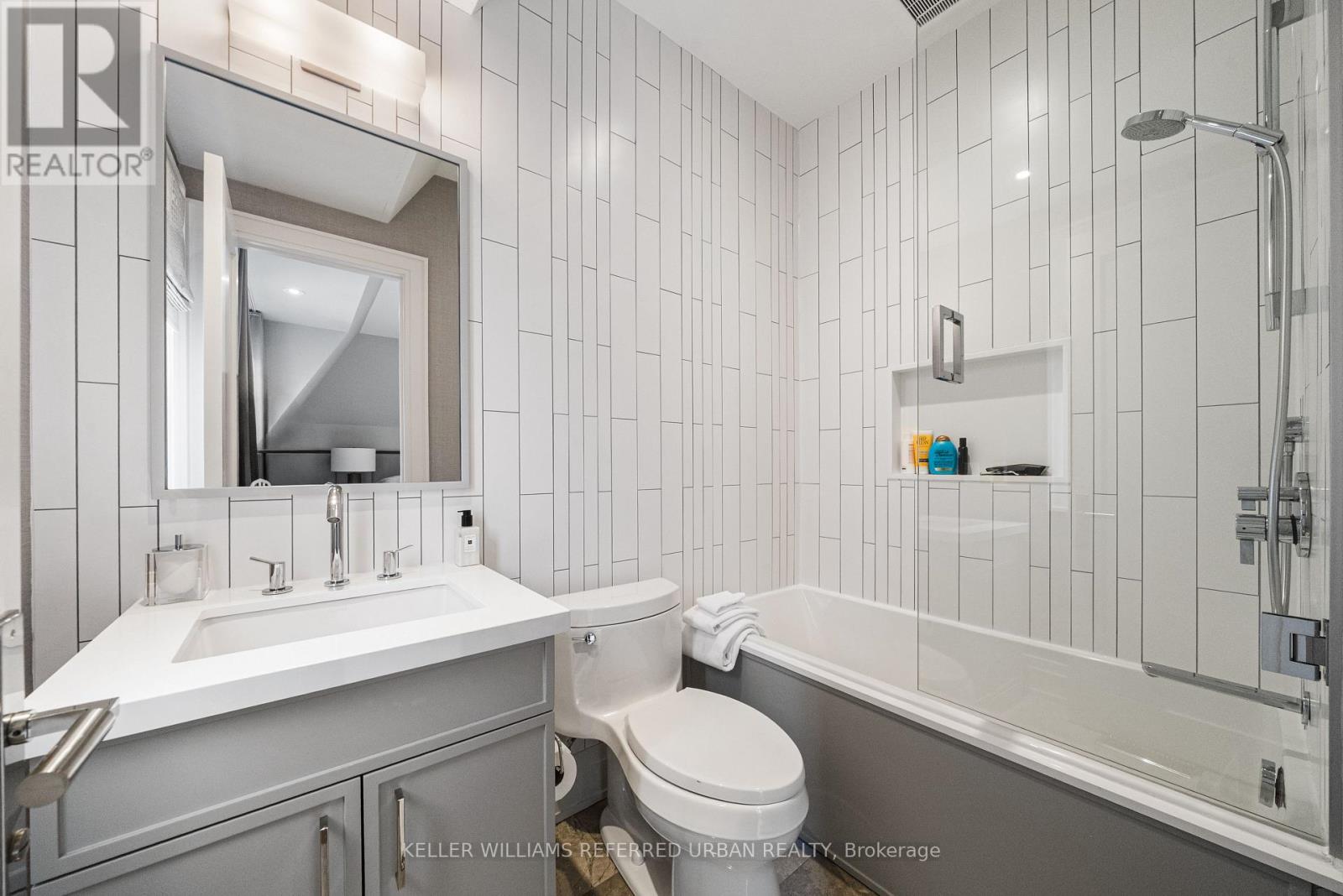 130 B Farnham Avenue, Toronto, Ontario  M4V 1H4 - Photo 39 - C12964354