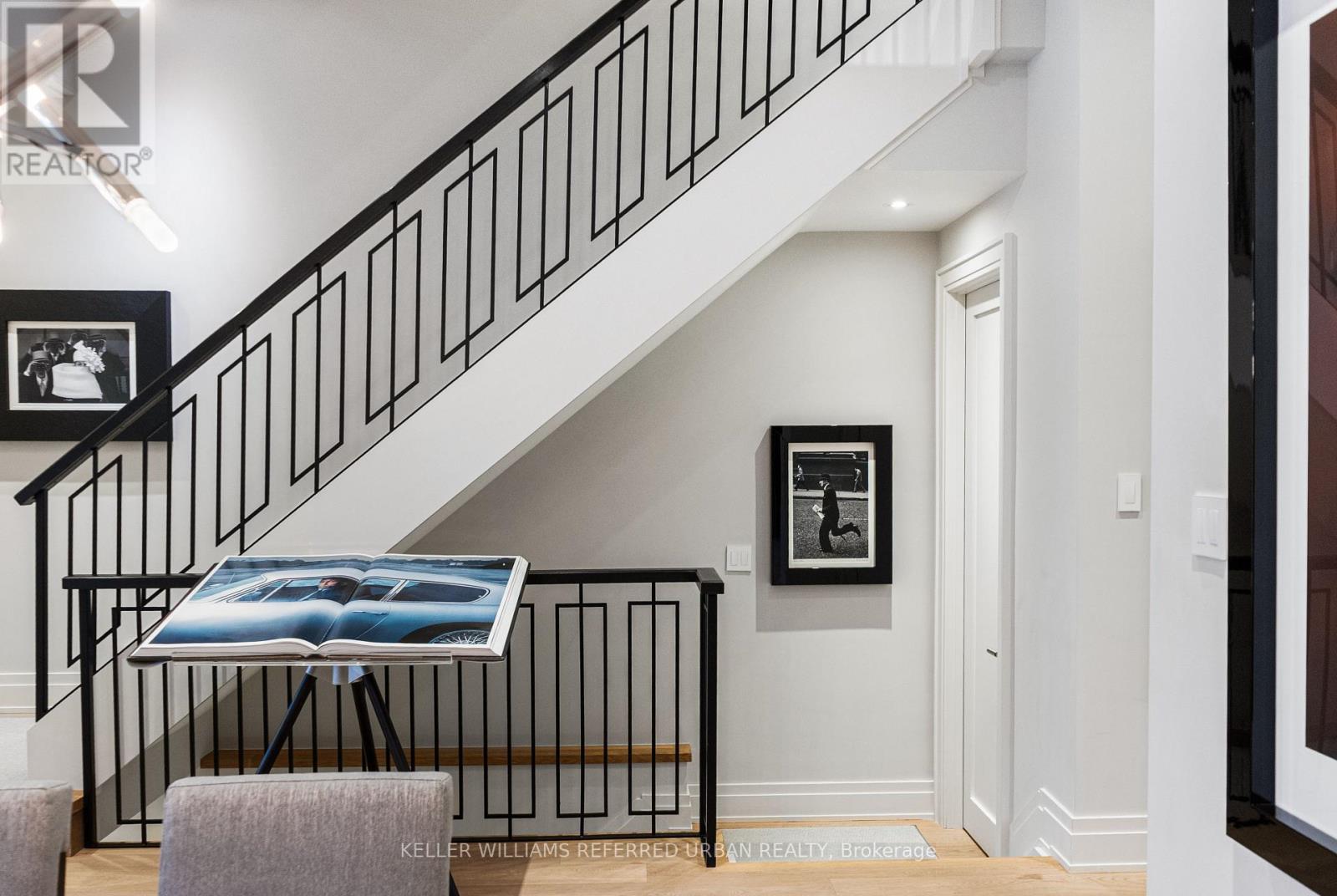 130 B Farnham Avenue, Toronto, Ontario  M4V 1H4 - Photo 5 - C12964354