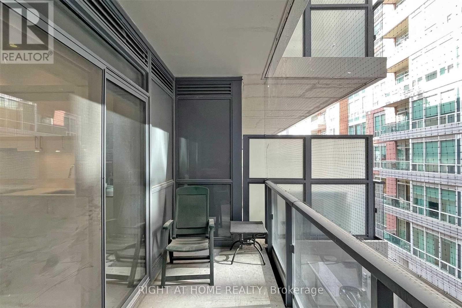 408 - 88 Cumberland Street, Toronto, Ontario  M5R 1A3 - Photo 37 - C12964378