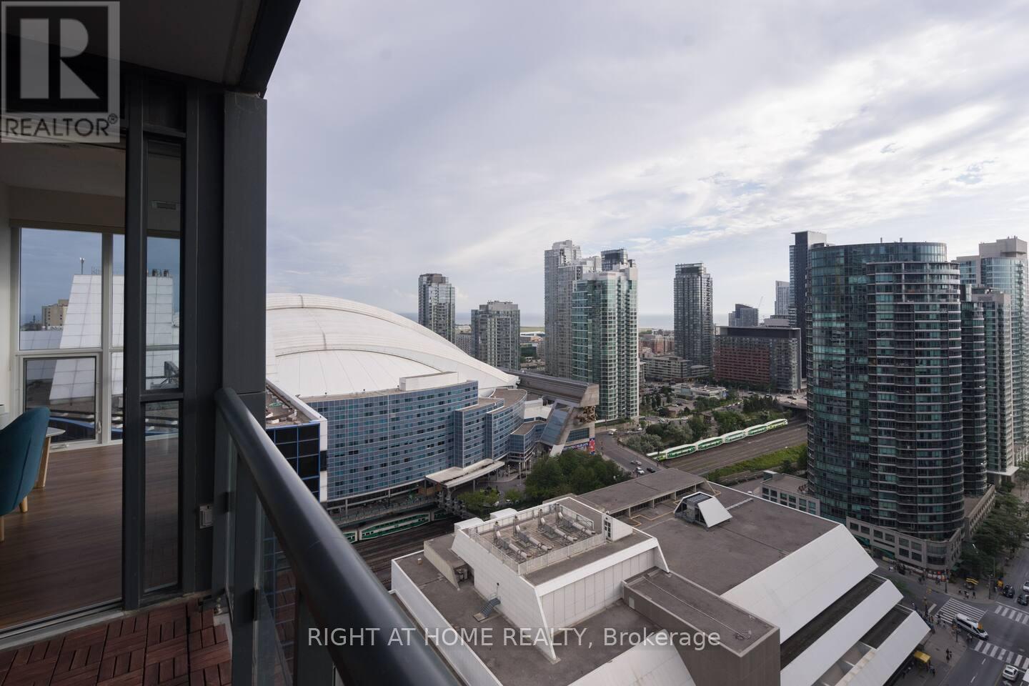 2512 - 300 Front Street W, Toronto, Ontario  M5V 0E9 - Photo 15 - C12964380