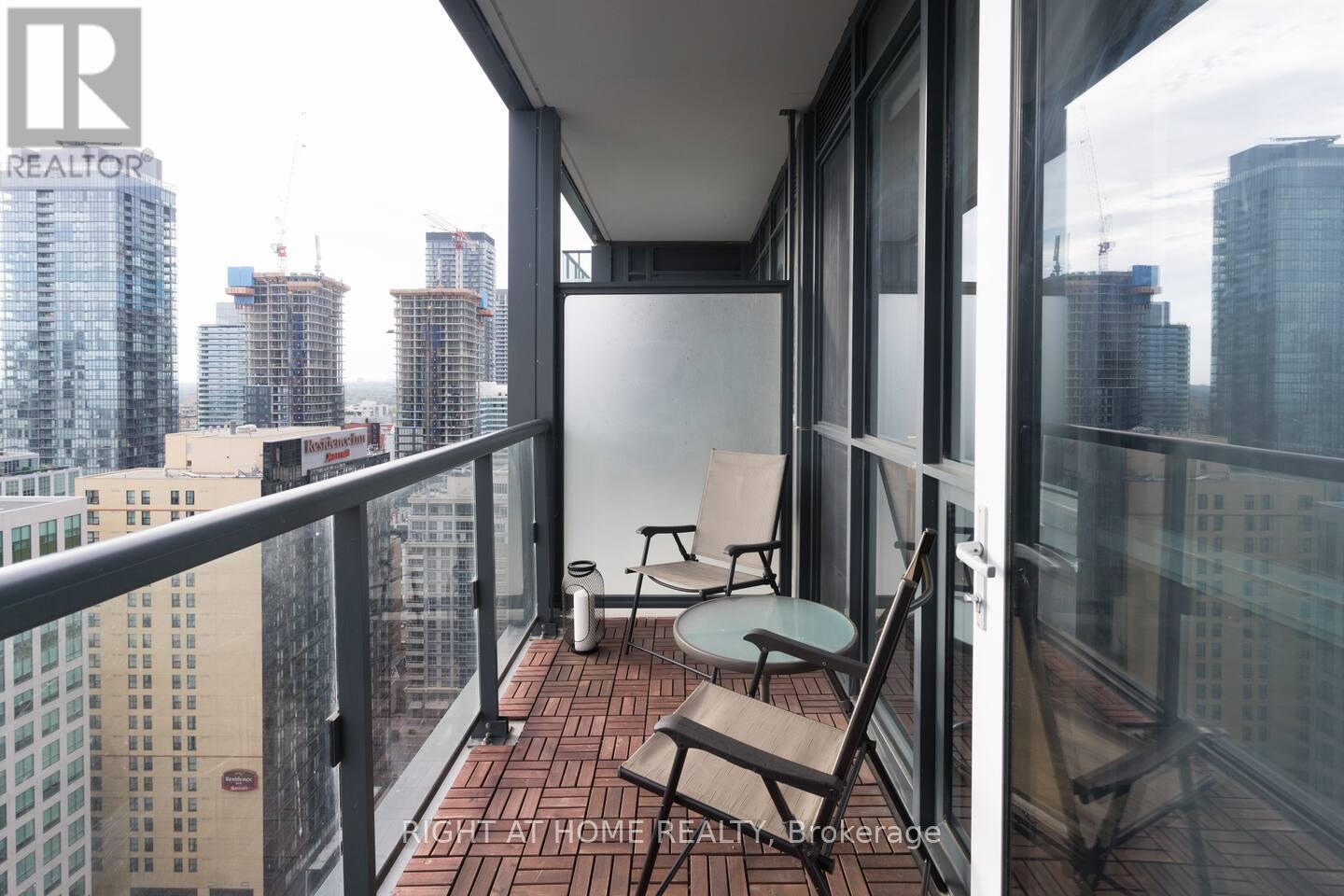 2512 - 300 Front Street W, Toronto, Ontario  M5V 0E9 - Photo 16 - C12964380