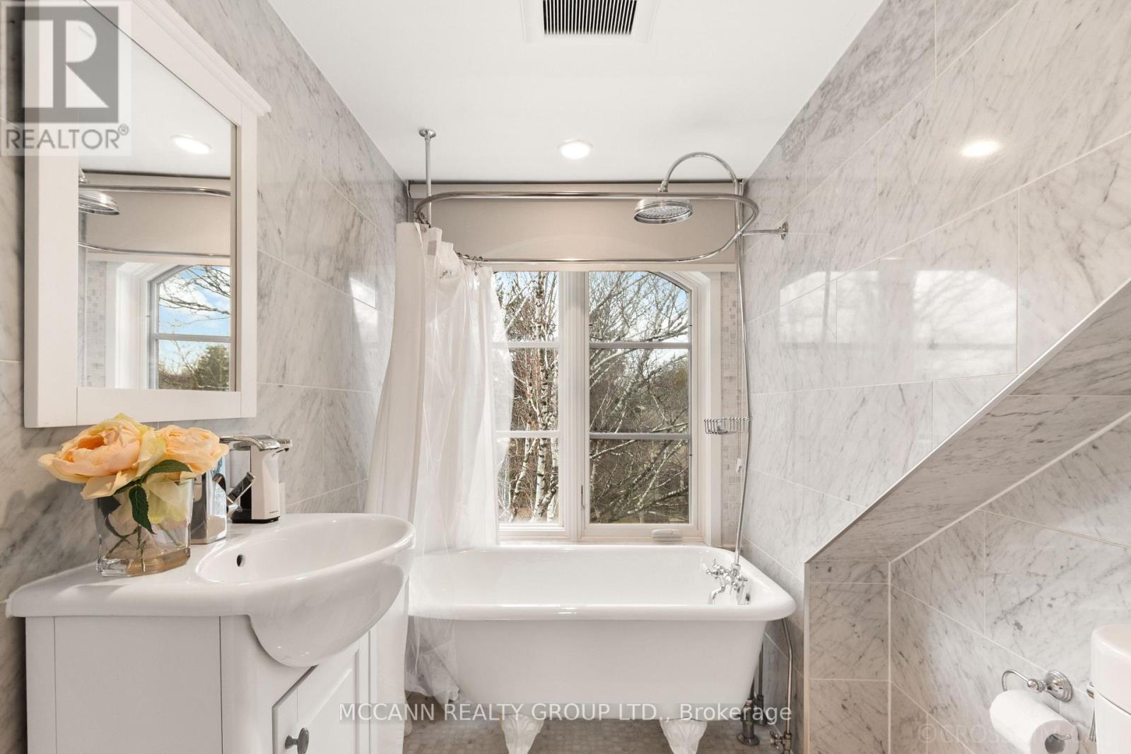 27 Strathgowan Crescent, Toronto, Ontario  M4N 2Z6 - Photo 37 - C12964454