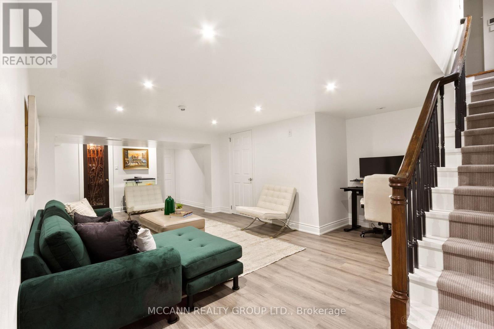 27 Strathgowan Crescent, Toronto, Ontario  M4N 2Z6 - Photo 38 - C12964454